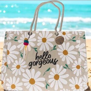 🏖️NWT. Eccolo Cream Daisy Print Tote Bag.🏖️